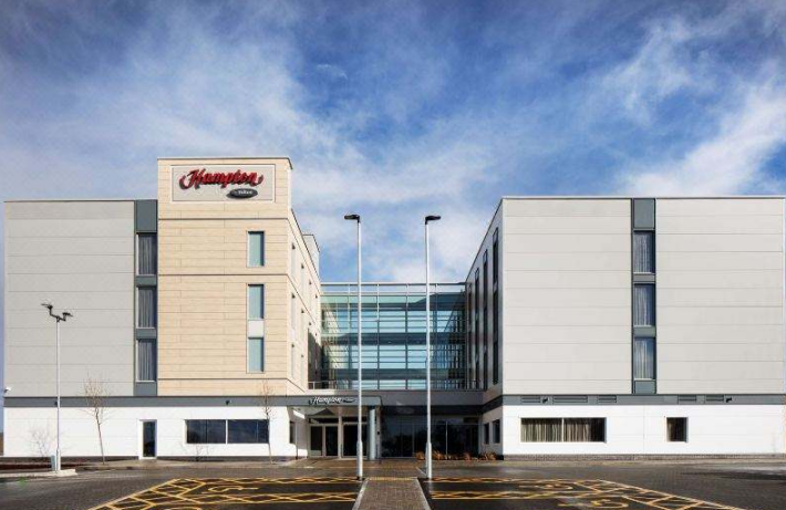 《VR彩票在全球》系列报道之一——英国布里斯托机场希尔顿欢朋酒店